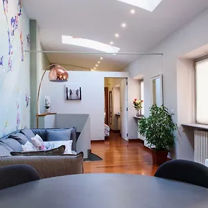 Lora Center Apartment Como